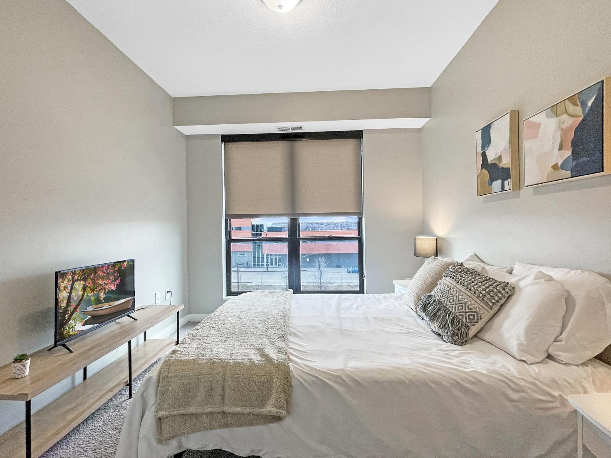 Large Downtown 2Br -Hot Tub-Downtown! Apartment Des Moines Bagian luar foto